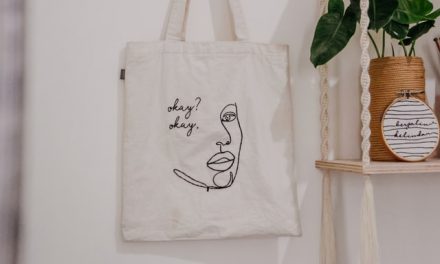 Tote Bag Kanvas Polos Jadi Unik, Intip 4 Cara Kreatif Menghias Tote Bag!