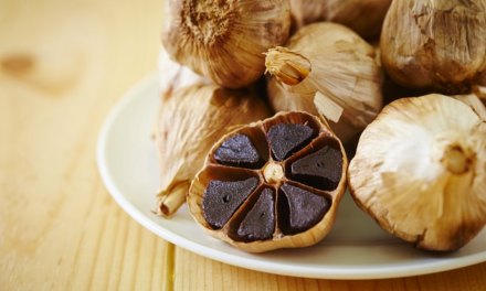 Black Garlic Cair, Cara Baru Konsumsi Bawang Hitam Fermentasi