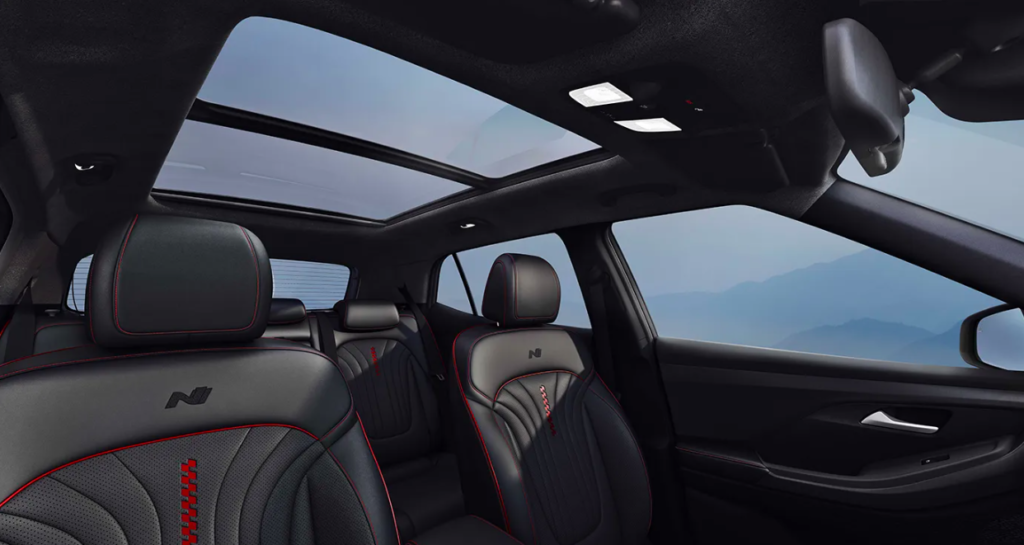 elemen interior mobil suv